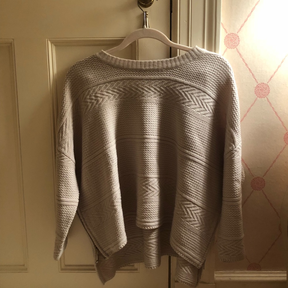 TEA N CUP Textured Cropped Sweater